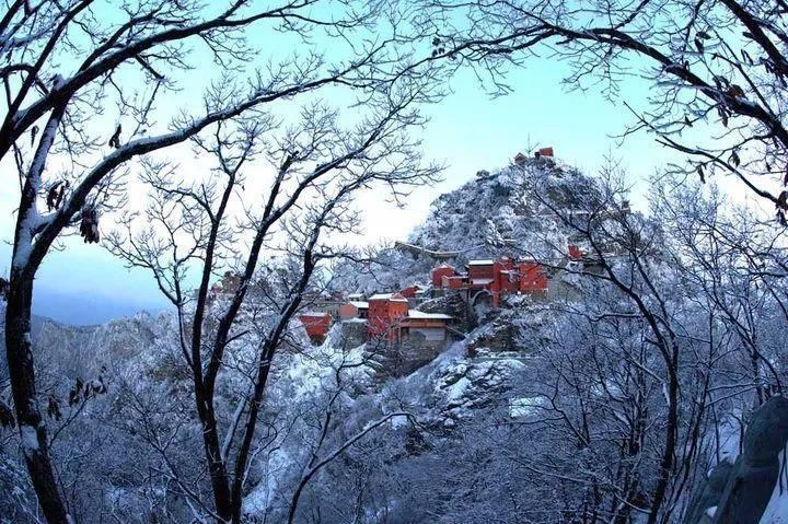 风雪|风雪武当山,仙境藏玄机!大雪封山时,道人、隐士都在干什么!