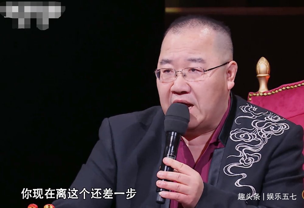 无笑点、硬拗喜头悲尾，王喳喳，你还是给贾冰当助演吧！