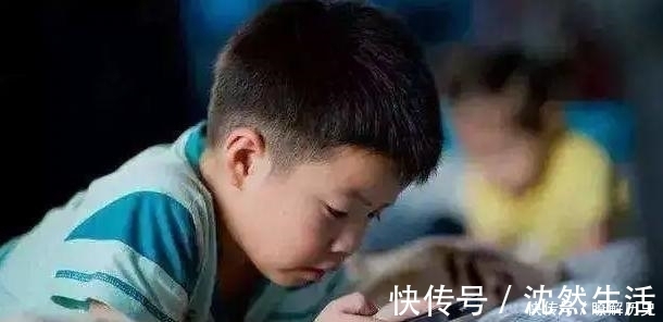 忠告|啥时候能给孩子买手机?初中生妈妈忠告:不满这年龄千万别买