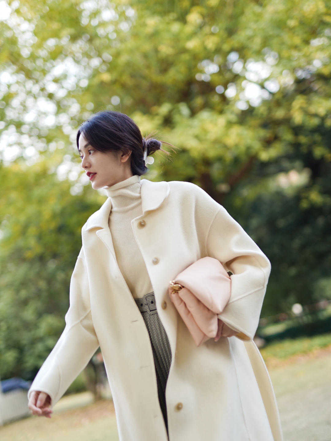 时尚博主|入冬以后火了的大衣,没想到大衣+裙子这样穿洋气,太温柔了