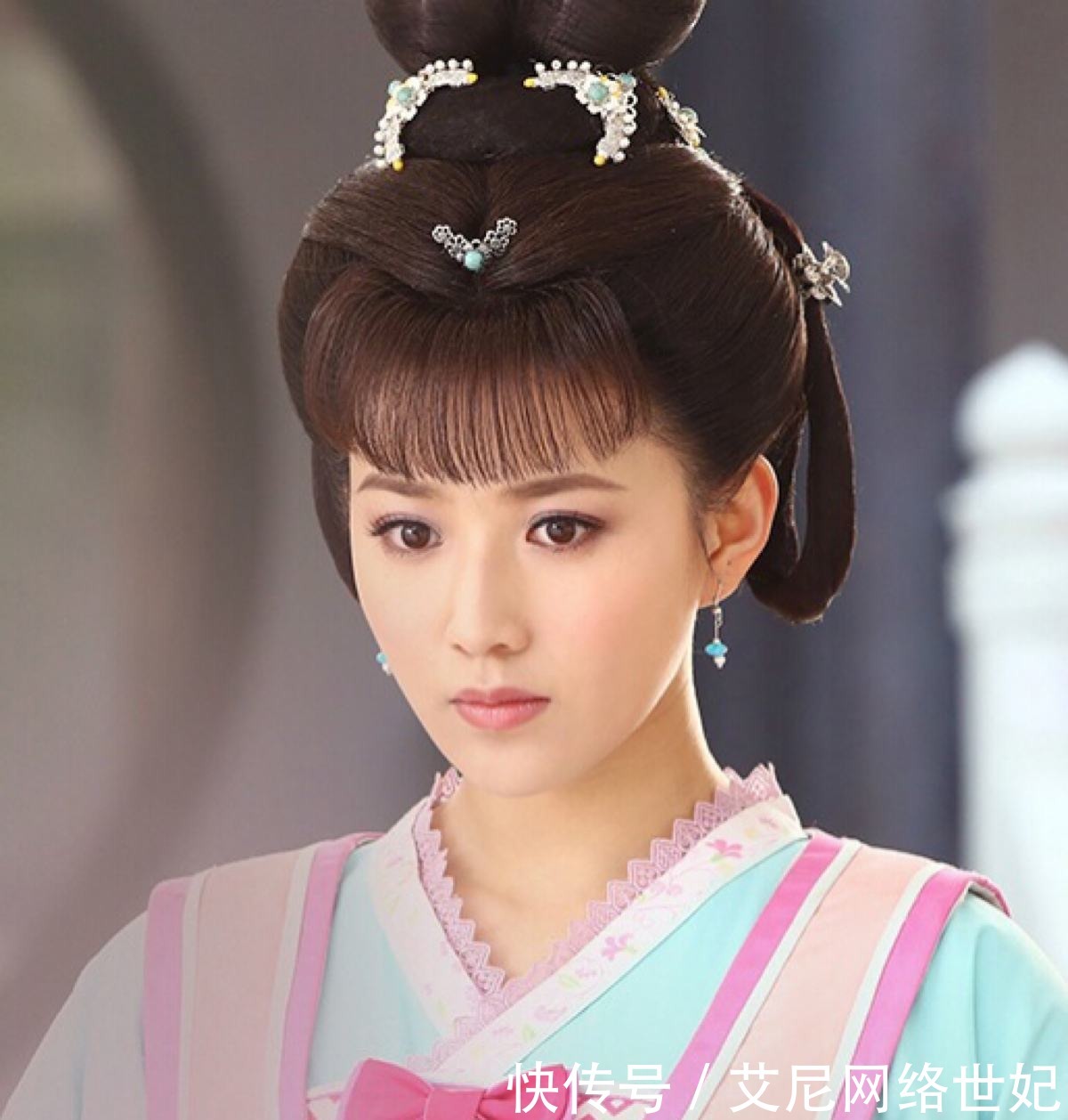 唐明皇|唐明皇曾送给杨贵妃一浴池，里面刻了一个字，显出他有多爱杨贵妃