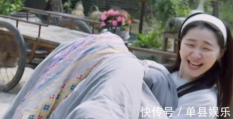 杨紫|向往5最不避嫌的嘉宾，让彭昱畅喊姨，主动给张艺兴晒被