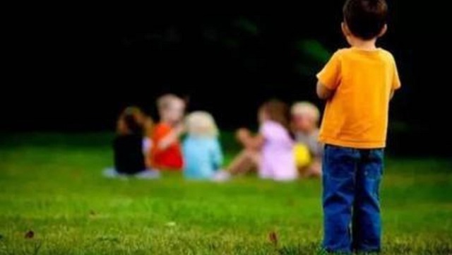 小吴|爸爸给孩子取名“宇凡”,护士手误多写一笔,宝妈大喜:不改了