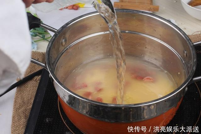 松软|小米别总熬粥了,加1把花生简单一做,松软味美,一碗不够喝!