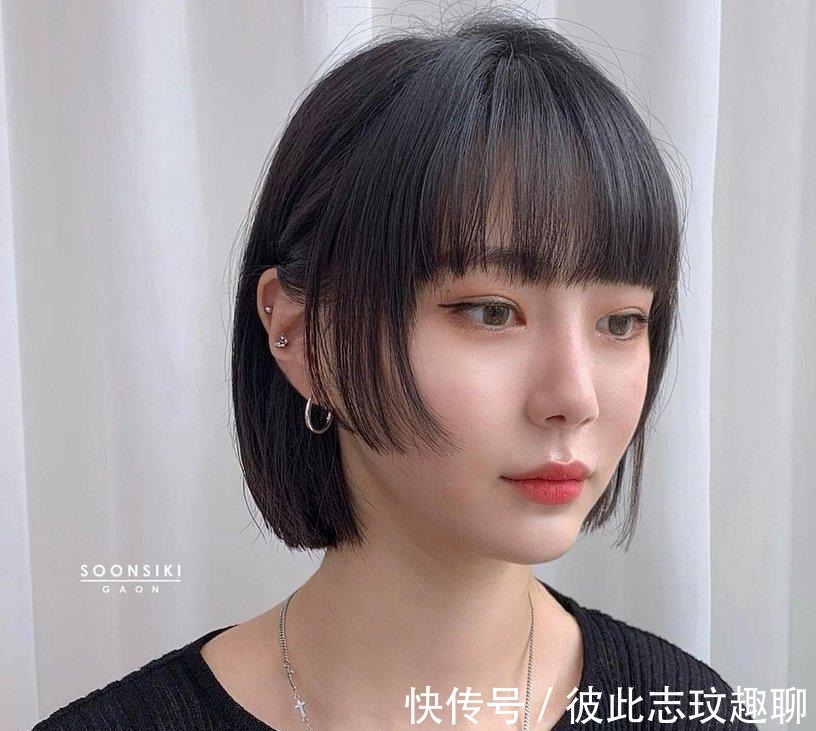 卷度|这4款初秋发型在韩国爆红,内层挑染显脸小,一刀切更性感有个性