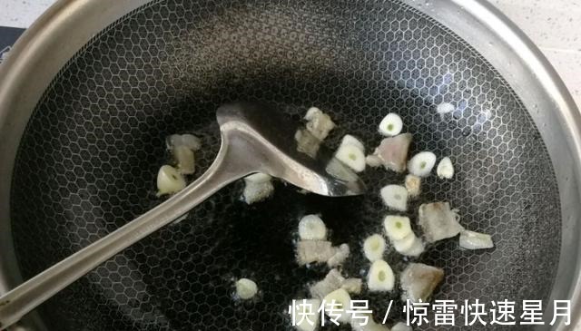天冷了，不懂吃这菜就亏了，做法特简单，营养又解馋，总吃不腻！