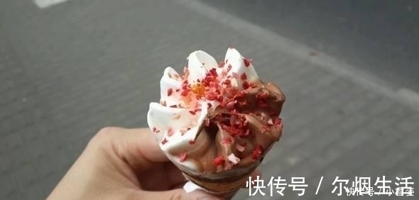 女生|假如冰箱里只能囤1种雪糕,你会选哪种?女生都选了最后一个
