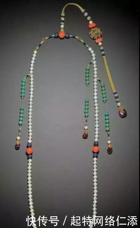 龙袍|一件龙袍能买几件爱马仕?一串朝珠等于几条卡地亚?