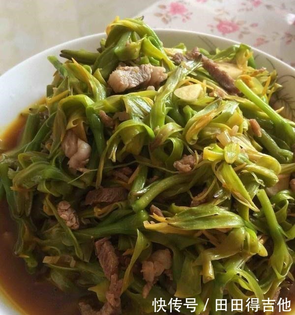 鲜黄花菜|他是“健脑菜”,补脑效果是核桃仁的10倍,价格有点贵