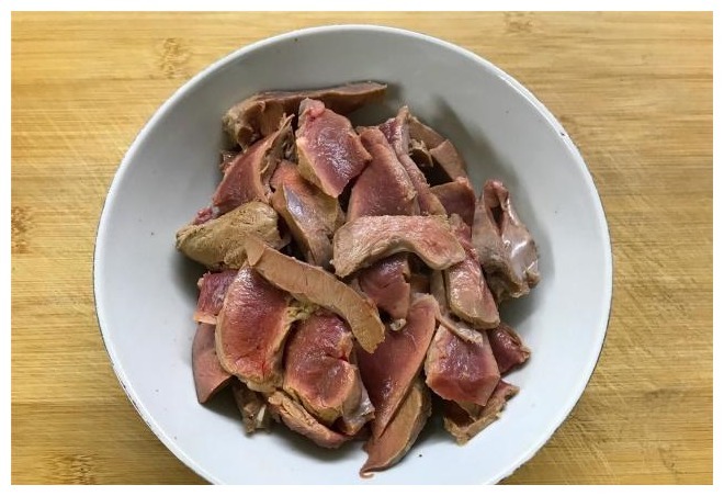 睡眠不好的人要多吃这菜,2分钟教你做,香辣开胃没腥味,超下饭