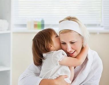 妈妈|“妈妈,你能不能别上班?”2种错误回答,正在毁掉孩子的格局