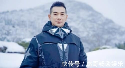 冷面笑匠|赵文卓意外出圈,“冷面笑匠”和“镇场大哥”的名号,他实至名归