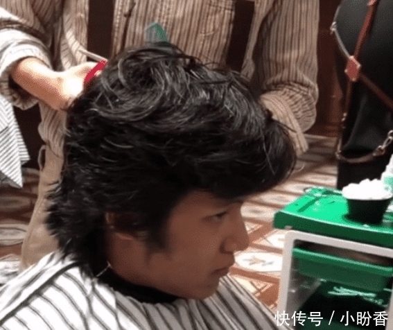 邋遢|“邋遢小伙”失恋后去理发,剪完后帅哭了,网友:前女友眼瞎了?