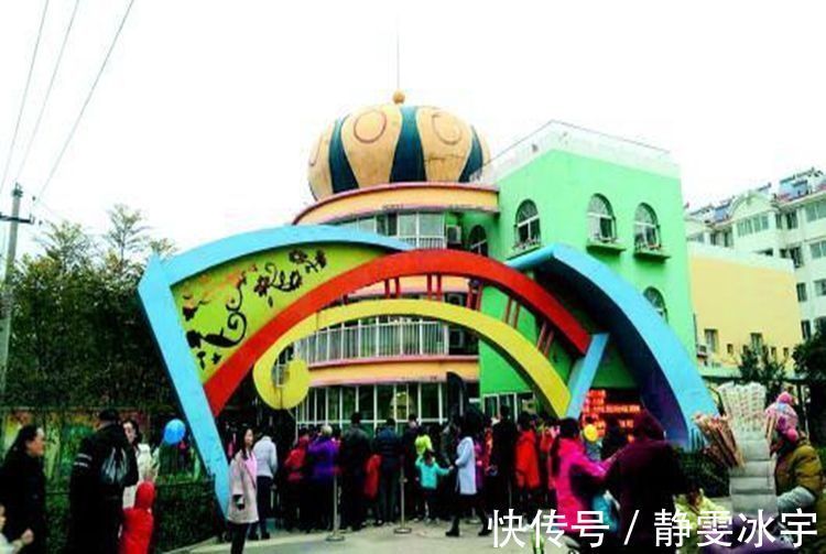 父母|幼儿园放学，家长的三种接娃方式，不光老师讨厌，对孩子危害极大