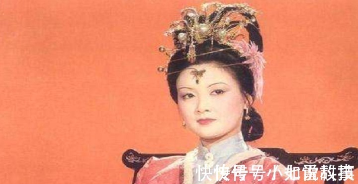 香菱@王熙凤随口说出的一句话,让平儿慌了神,也明白了自己的地位