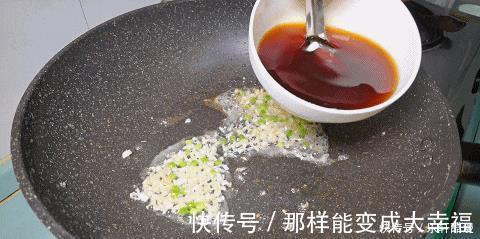 豆腐|1块豆腐，4个鸡蛋，简单处理往锅里一倒，出锅满屋飘香，超下饭