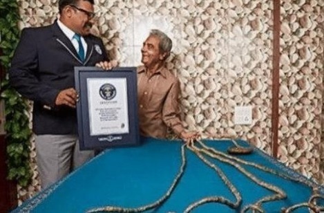 变化|大爷剪掉留了44年长指甲,捐给博物馆,不料指甲剪掉后发生了变化