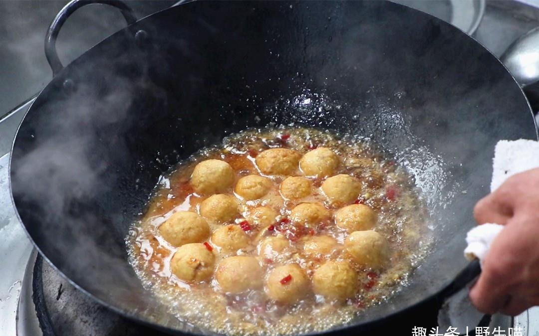 豆腐里打2个鸡蛋，竟然这么好吃！天天吃都不腻，上桌汤汁都不剩