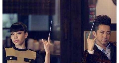 从天价代言到县城商演，《中国好声音》官宣，吴莫愁新身份回归