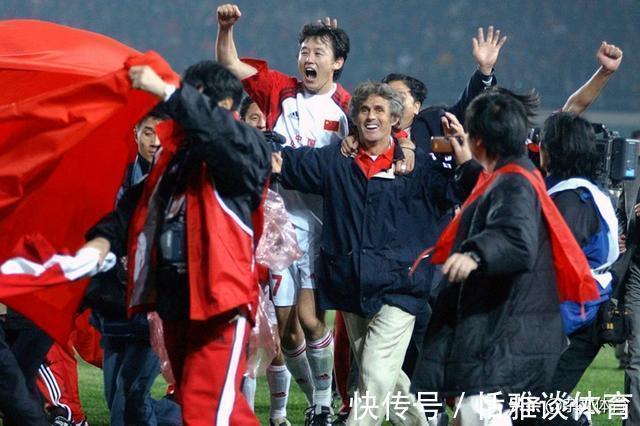 国足|昔日国足前锋误入歧途!两次入狱结束教练生涯,曾是联赛金靴