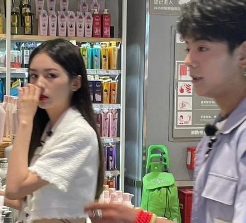 黃曉明|《中餐廳5》165周也跟170丁真逛超市，像小朋友過(guò)家家