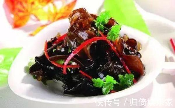 味精|特选川菜烧椒大盘鸡、泡椒墨鱼籽、干烧蹄筋、风味木耳家常做法