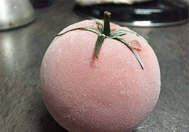 冰箱里不能放这4种食物,拿出来就得扔,许多主妇却还再犯