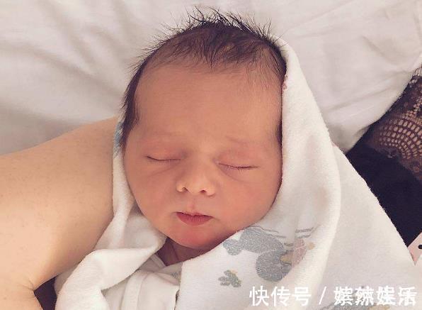 后脑勺|3个月内的小宝宝,睡姿会影响颜值,3种姿势要及时调整