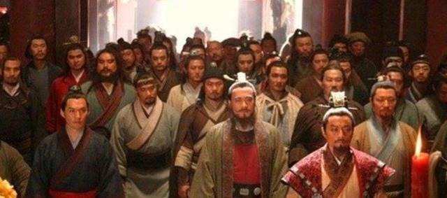 豹子头|方腊麾下第一猛将,连斩13名梁山好汉,武艺不输豹子头林冲