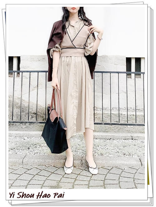  时尚|经典不过时的“饺子包”，今年冬天可以这样搭配！更显时尚气息