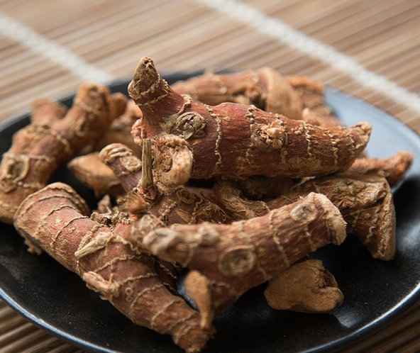 卤菜|不管卤啥肉,只用八角是“外行”多放2种料,软烂鲜香,还入味
