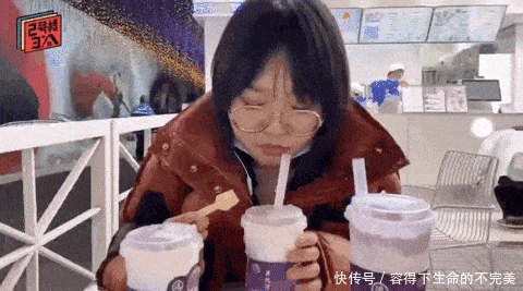 李雪琴:喝奶茶像吃大米饭?可年轻人就好这口“八宝粥”!