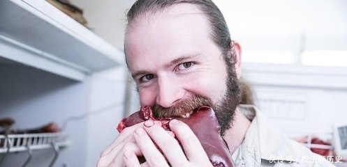 较喜欢吃|西方为何喜欢吃“生肉”?一口一口吃得津津有味,网友:接受不了