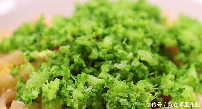  不错|简单好吃的儿童鲜蔬烩面，软烂鲜香，营养美味，不错的育儿美食