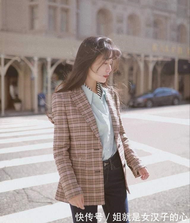 穿搭 果然，西服外套还是配“牛仔裤”才洋气，显高显瘦，关键还耐看！