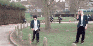 |搞笑gif：以为是个算术王者，原来连最简单的都不会