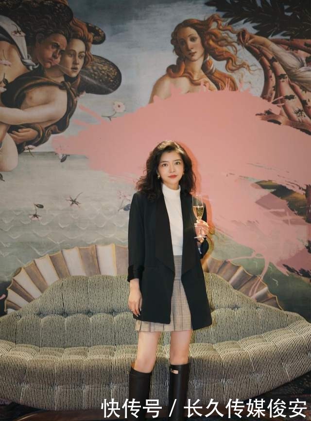 穿法|大衣的贵气,还需要“靴子”来演绎,学三木的穿法,你也时髦高级