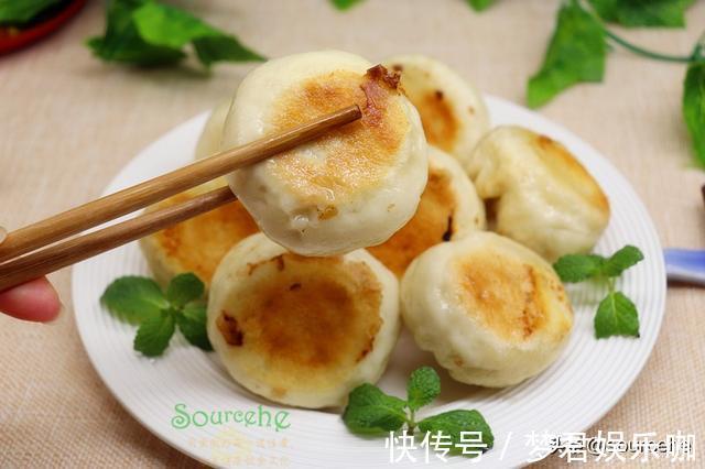 大白菜|教你做生煎包，皮薄不破也不焦，包底金黄酥脆，肉嫩鲜香多汁