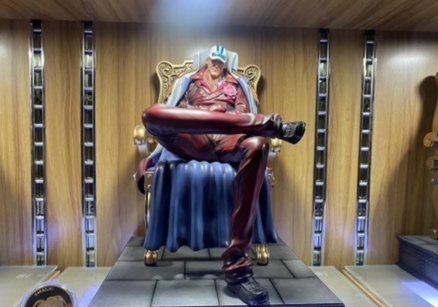 爱好者|肥宅收藏没版权的手办被展览,柜子成为讨论的热点?简直帅炸了