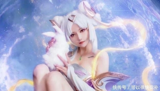 无头骑士异闻录|塞尔提神还原cos,紧身胶衣展现完美身材:就是可能会鼓包