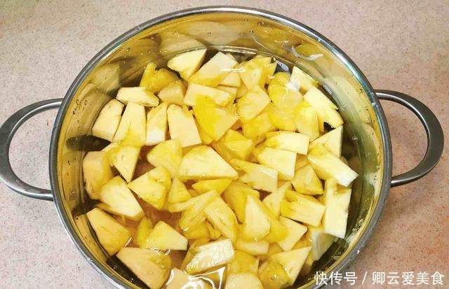 它是天然“褪黑素”，50岁姑姑经常吃它不长斑，皮肤好不显老