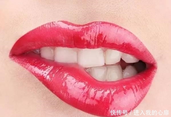 这4种嘴型的女生，特别不好涂口红！看看你是不是也在其中