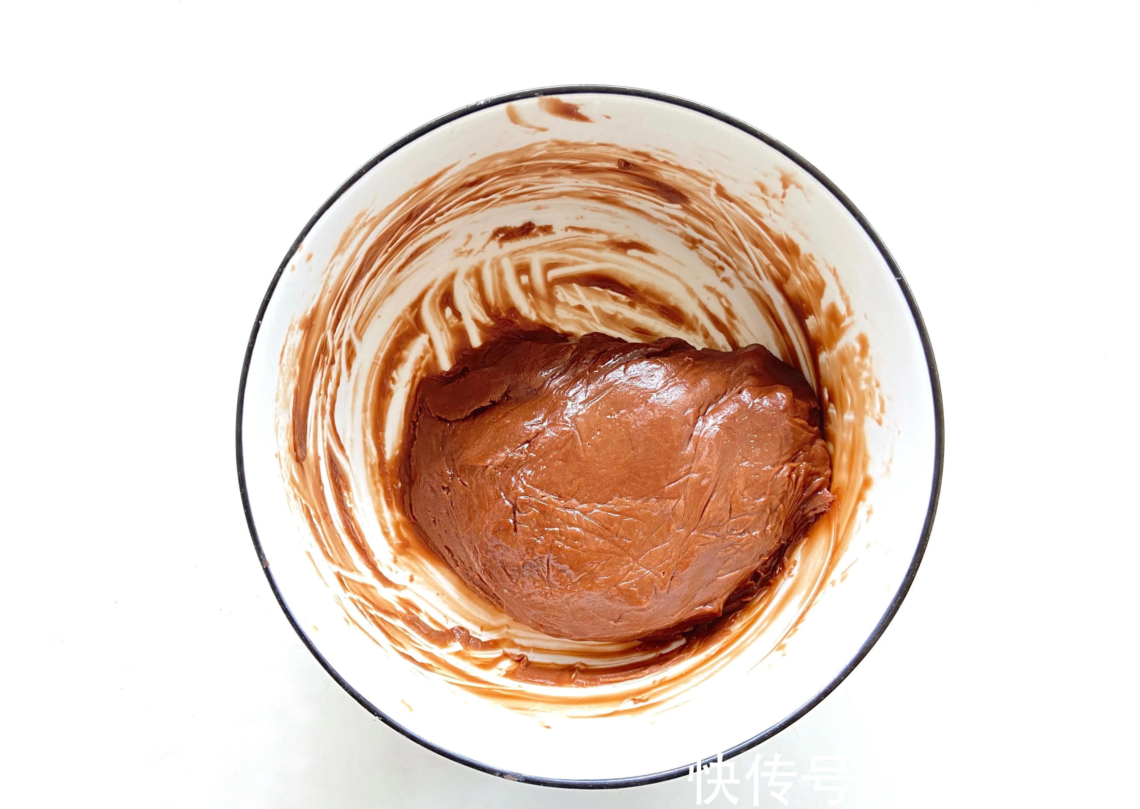 巧克力月饼|教你快手月饼做法，比传统月饼简单，比冰皮月饼好吃，值得一试