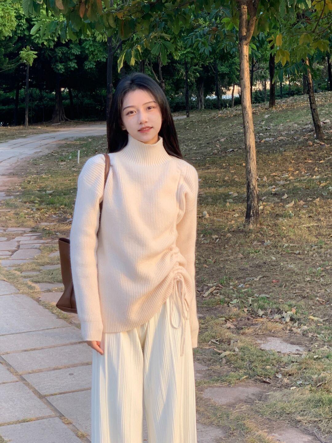 穿搭|冬天怎样穿得温柔又淑女,抽绳毛衣+针织阔腿裤,保暖又时尚!