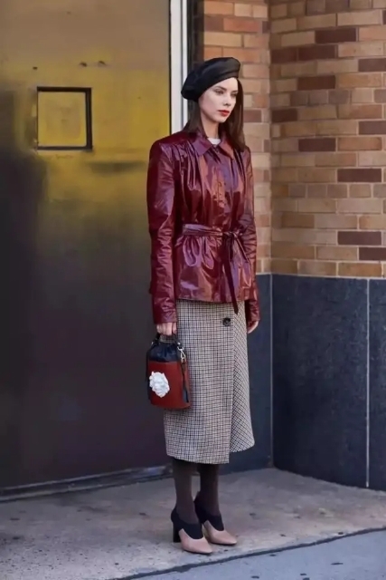 打底裤 今秋尽量少穿“打底裤”,太土!流行“着压袜”,时髦舒适又百搭