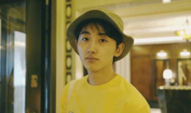 也拥有着|高中时期就已经自排话剧,有着不错的天赋,获得专业人士认可!