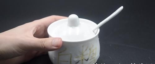 透明胶带放水里泡一泡，真是厉害，解决了很多家庭一大烦恼，实用