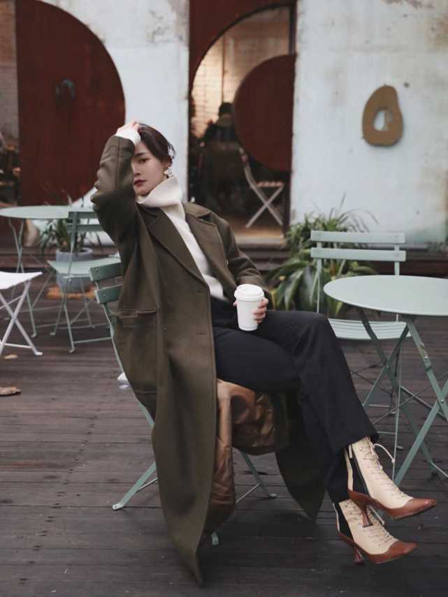 高领毛衣 大衣内搭别乱选!一件高领毛衣就能满足所有的穿衣需求,温柔优雅