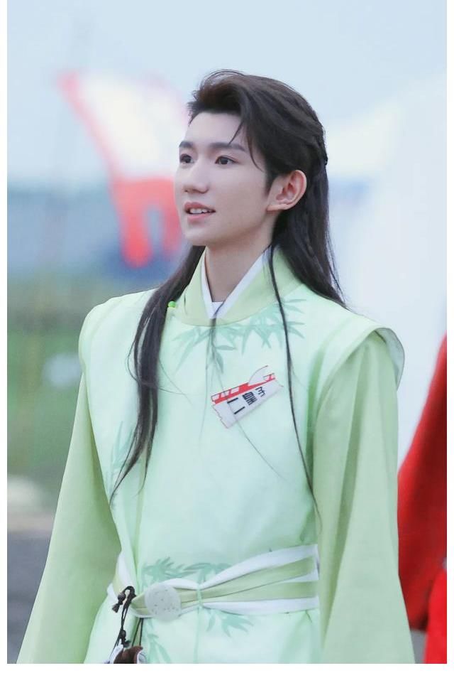 社交|王源愛奇異劇本鯊，引領“劇本殺社交”時尚新潮流