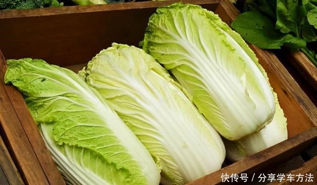 白菜太多吃不了聪明人都这样保存,不用放冰箱,三个月都不坏